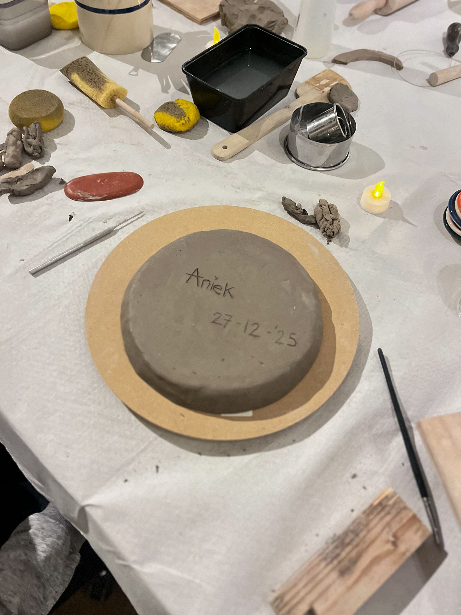 Creating ceramic mugs